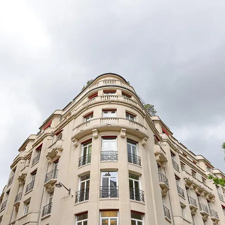 Luxury With Balcony *