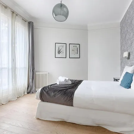 Luxury With Balcony * Paris