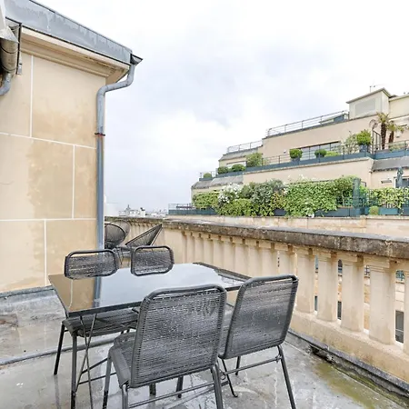 De Luxe Avec Terrasse Parigi