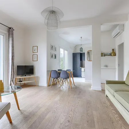 Luxury With Balcony * Paris